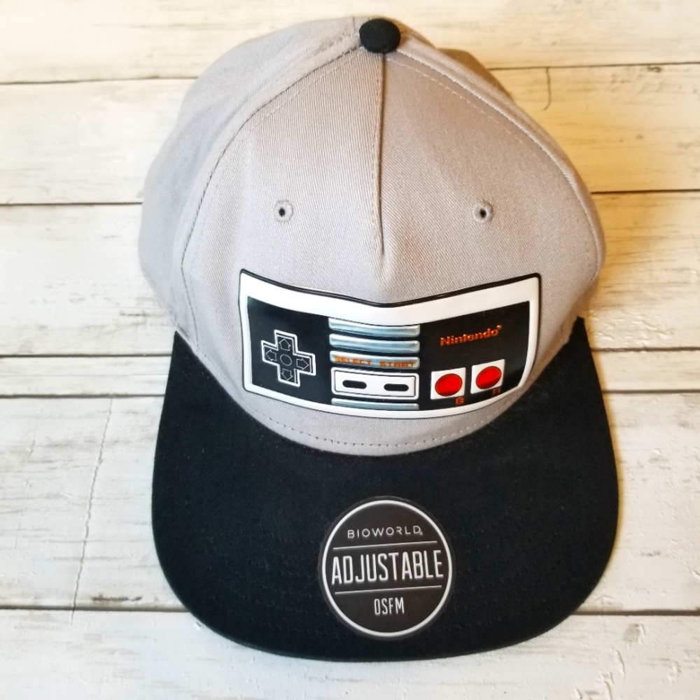 Bioworld Classic Nintendo Retro NES Controller Snapback Trucker Hat NWOT
